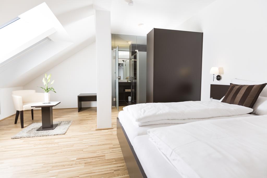 Gästezimmer by Jöchlinger Gerasdorf bei Wien Rum bild